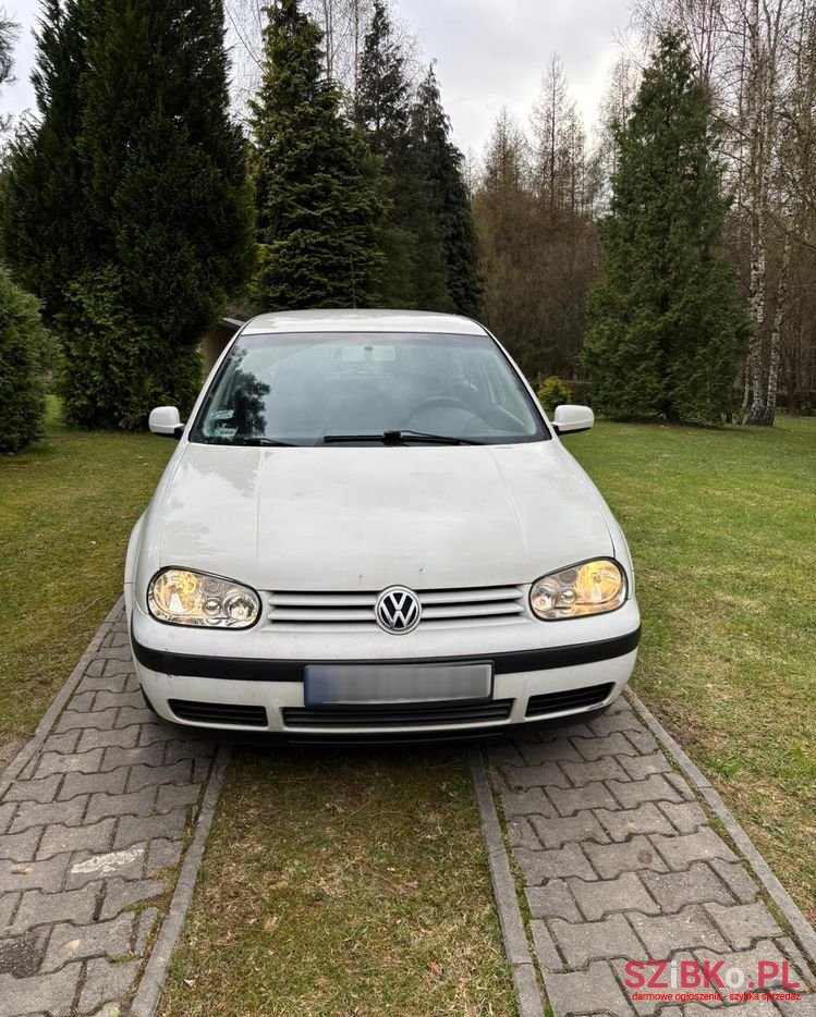 2002' Volkswagen Golf 1.4 Basis photo #1