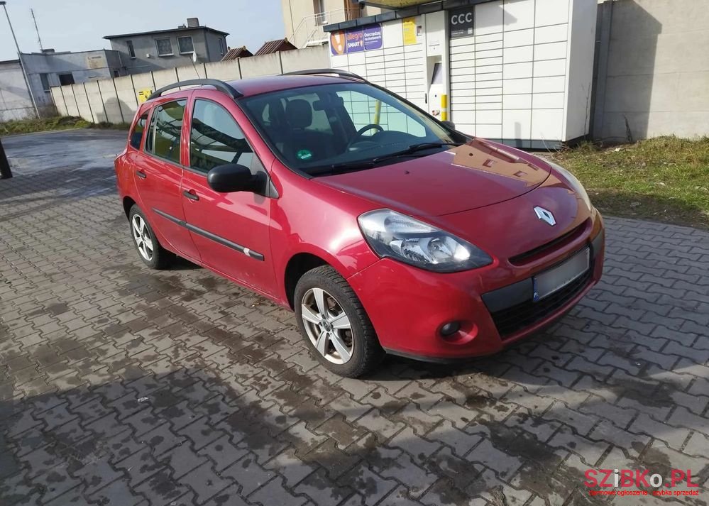 2010' Renault Clio photo #1