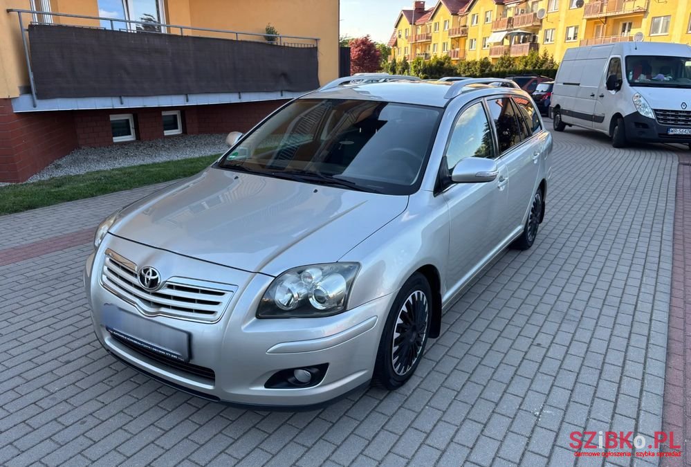 2007' Toyota Avensis 1.8 Vvt-I Executive photo #2