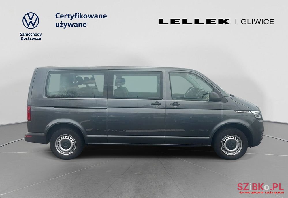 2023' Volkswagen Caravelle photo #3