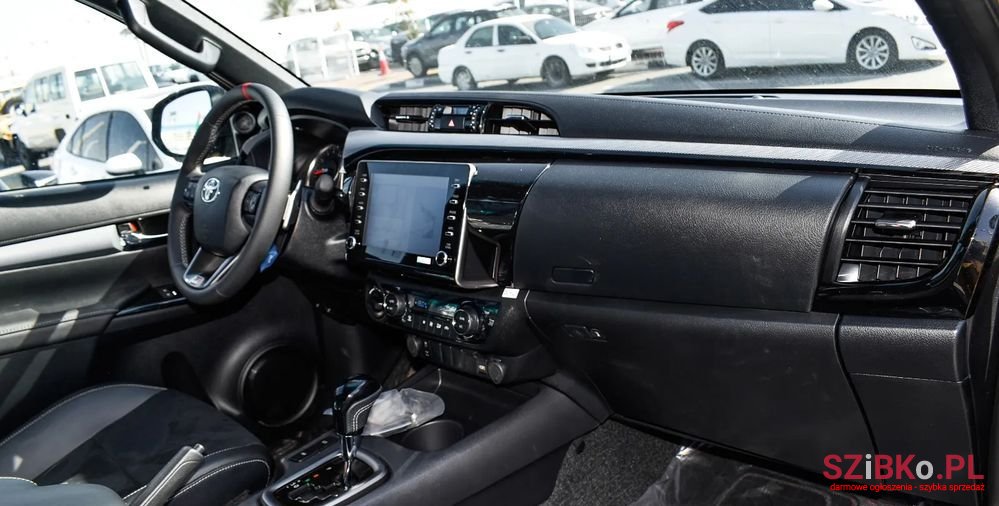 2024' Toyota Hilux photo #5
