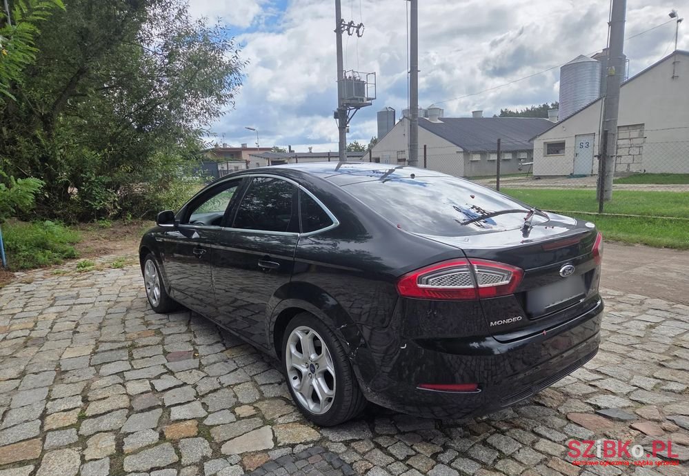 2011' Ford Mondeo 2.0 Tdci Titanium S photo #4