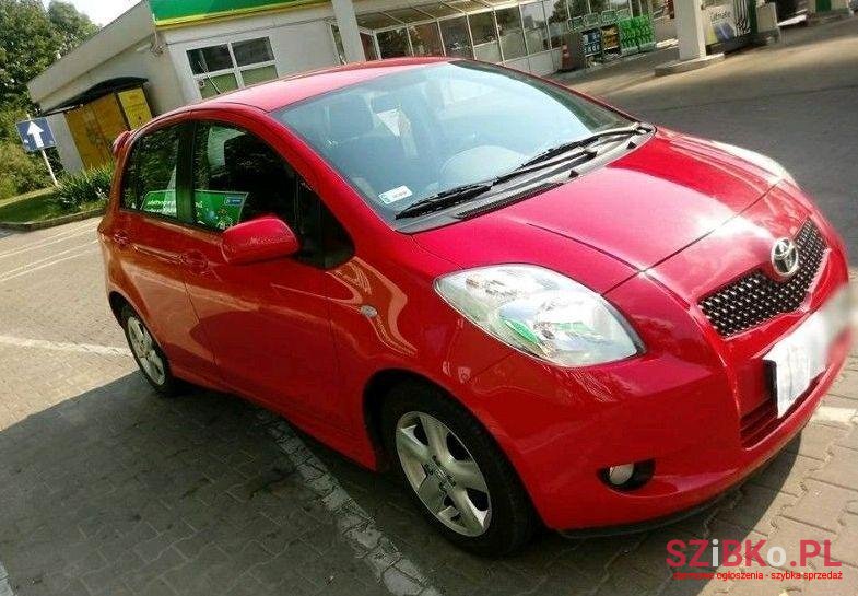 2008' Toyota Yaris photo #1