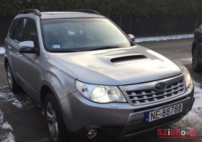 2011' Subaru Forester photo #1