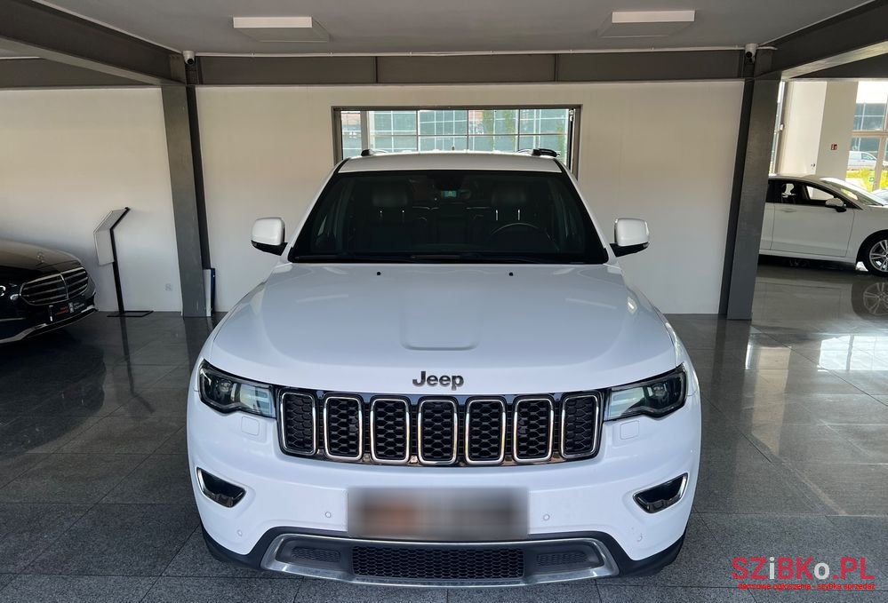 2016' Jeep Grand Cherokee photo #3