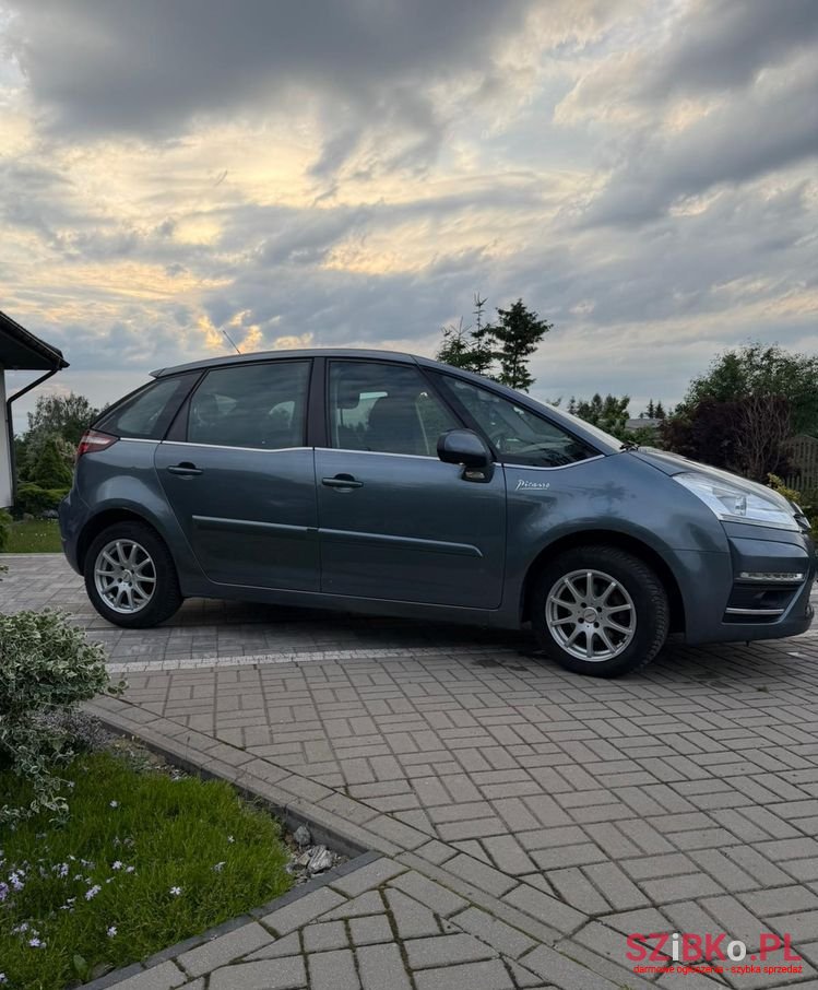 2011' Citroen C4 Picasso 1.6 Vti Selection photo #2