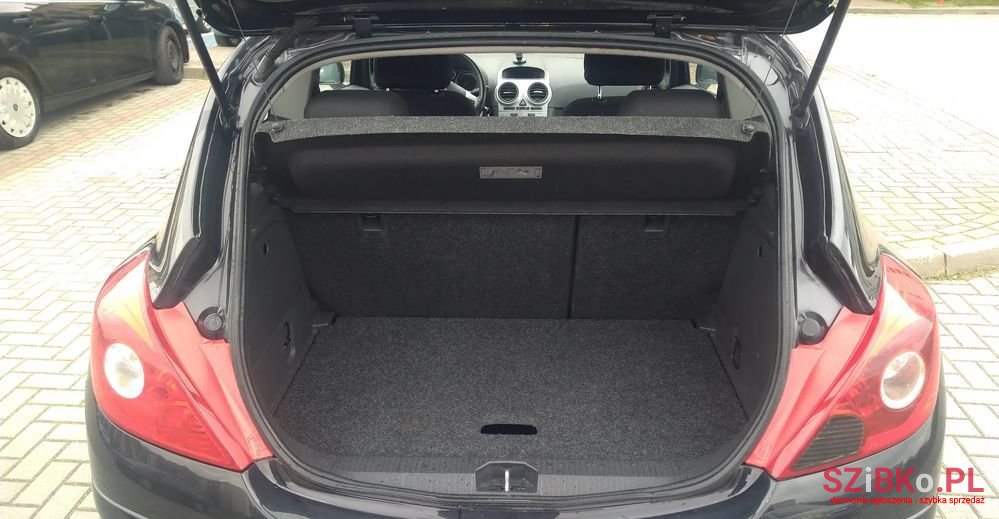 2011' Opel Corsa photo #4