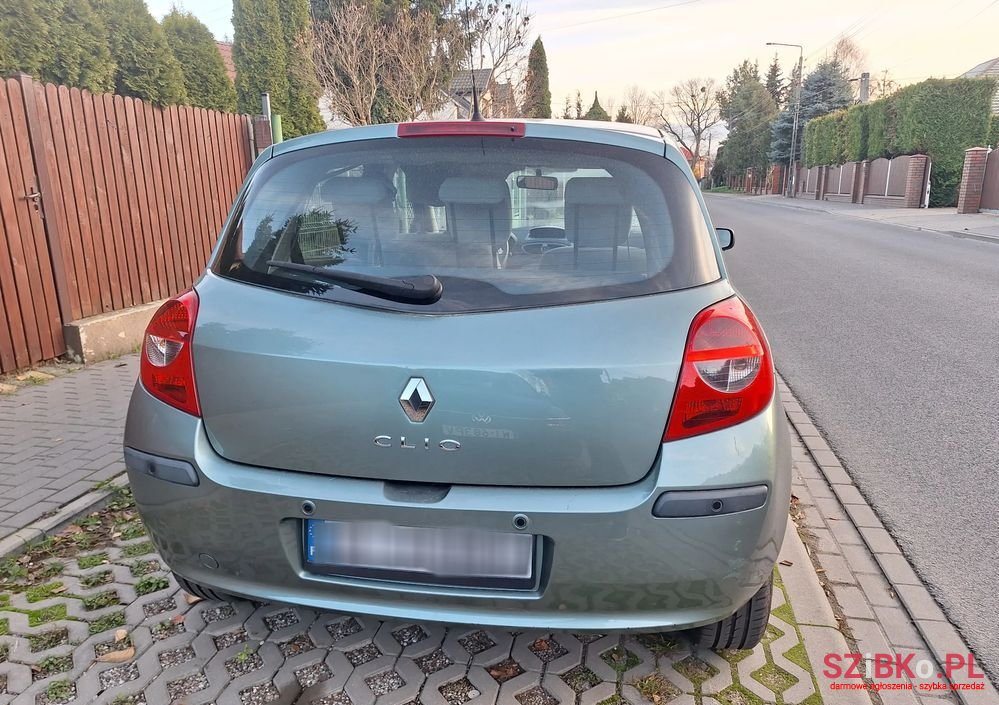 2007' Renault Clio 1.6 16V Alize photo #4