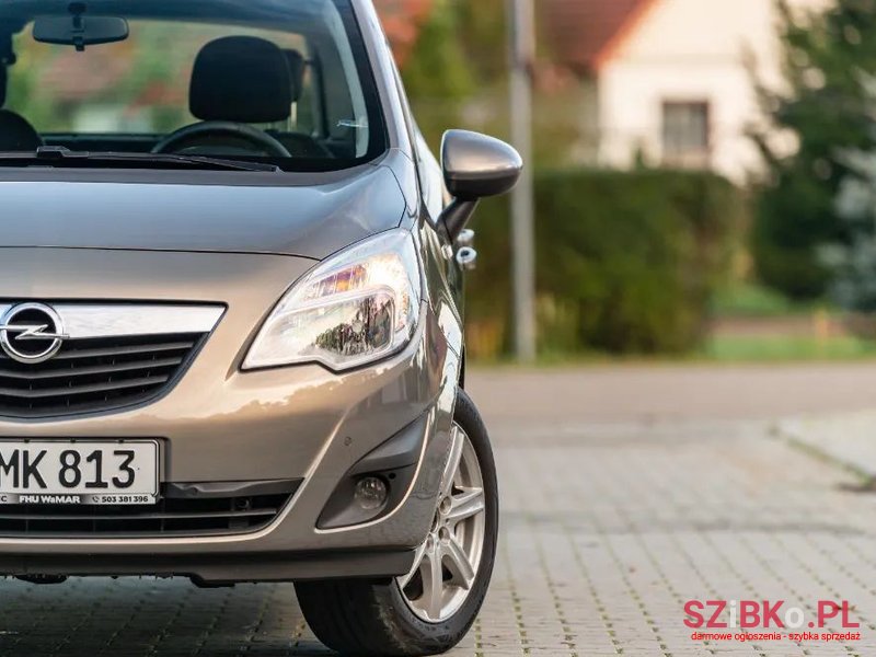 2011' Opel Meriva photo #6