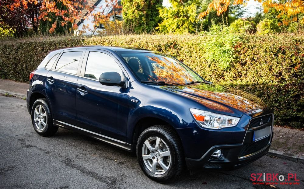 2011' Mitsubishi ASX 1.6 2Wd photo #3