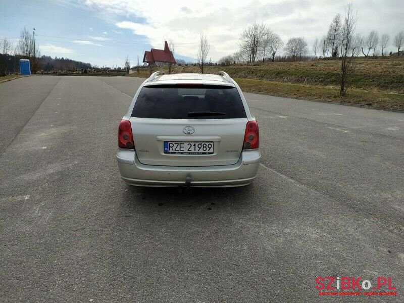 2009' Toyota Avensis photo #5