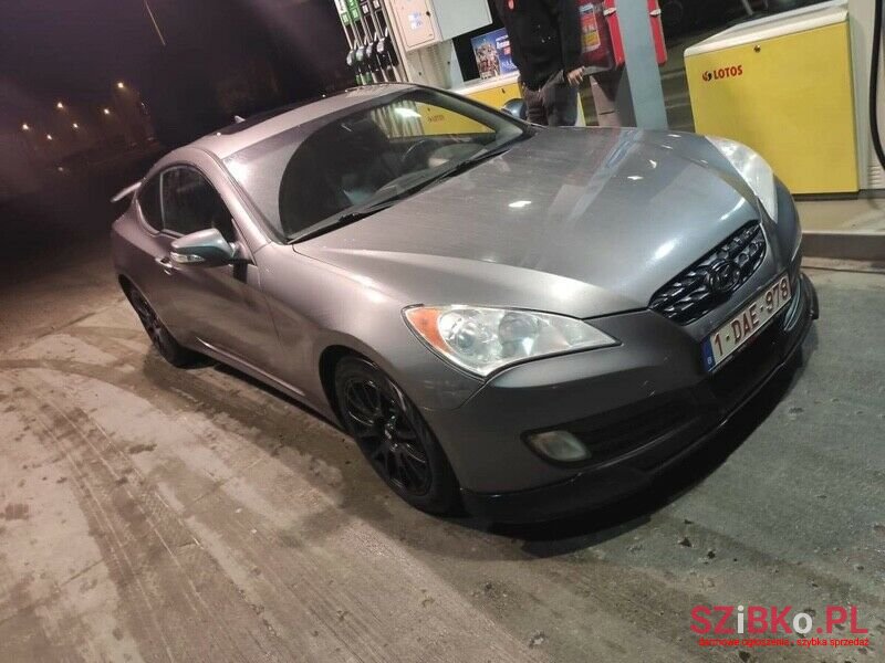 2010' Hyundai Genesis photo #1