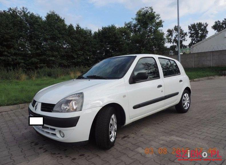 2004' Renault Clio photo #1