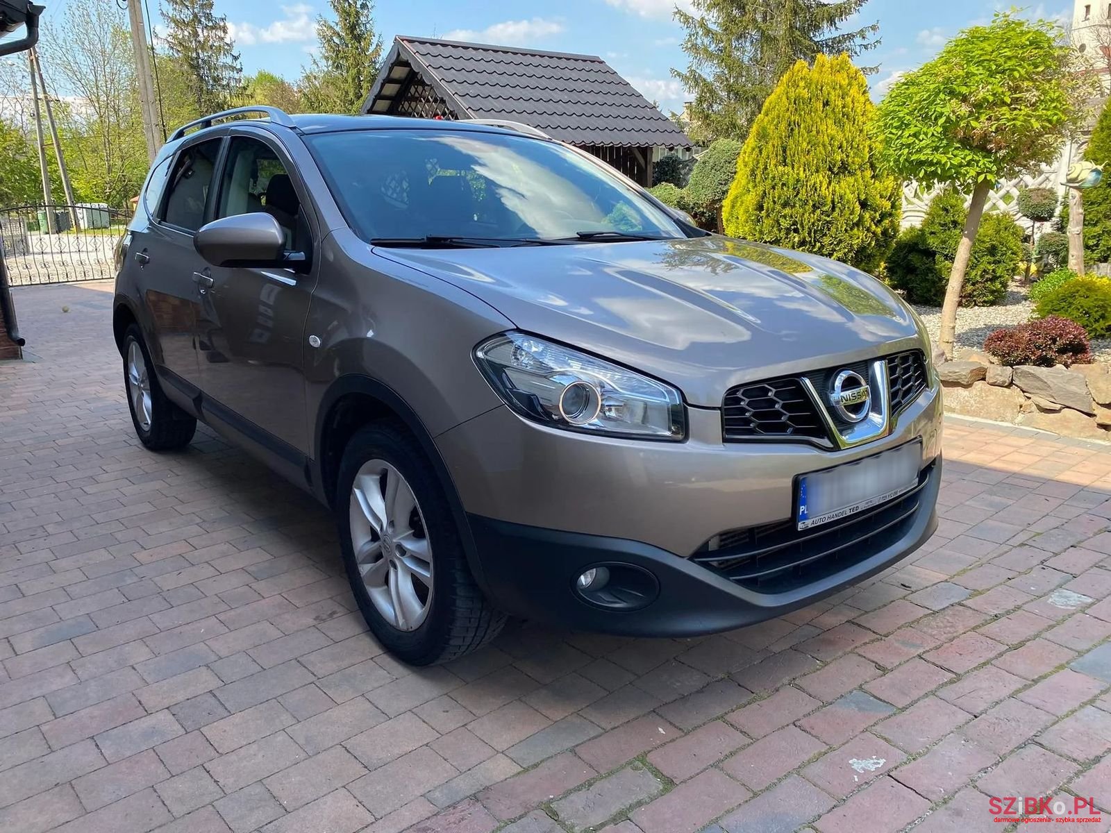 2010' Nissan Qashqai photo #1