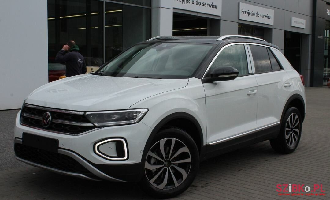 2022' Volkswagen T-Roc photo #1