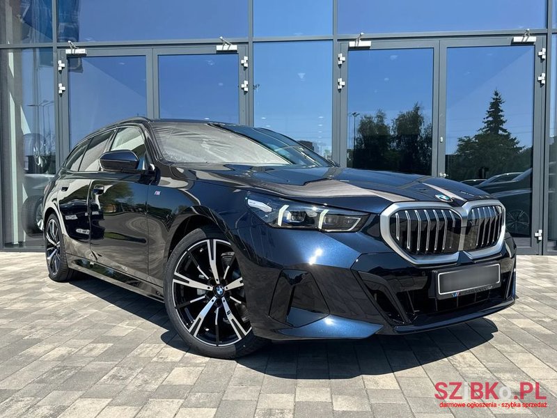 2024' BMW 5 Series 520D Xdrive Touring photo #2