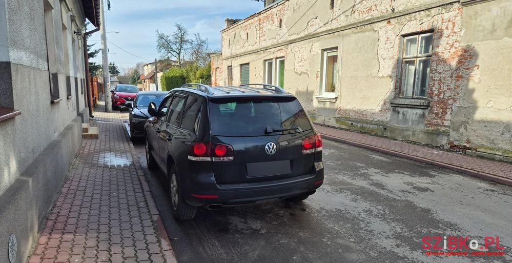 2007' Volkswagen Touareg photo #2