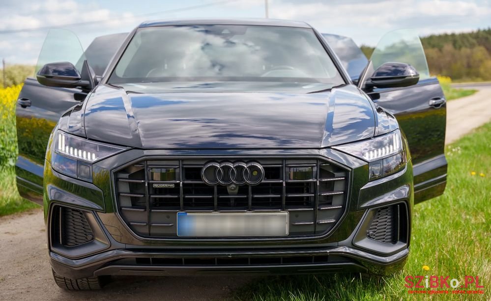 2020' Audi Q8 photo #3