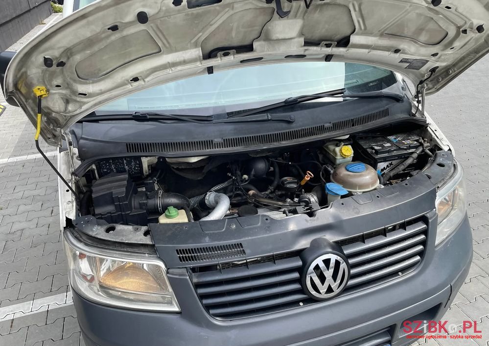 2004' Volkswagen Transporter photo #3