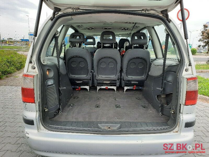 2001' Ford Galaxy photo #2