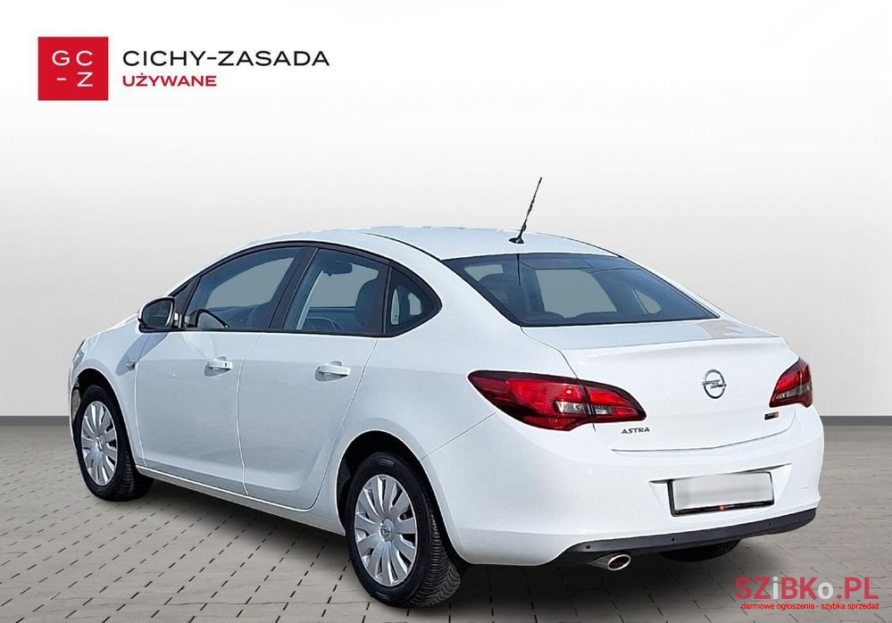 2018' Opel Astra photo #3