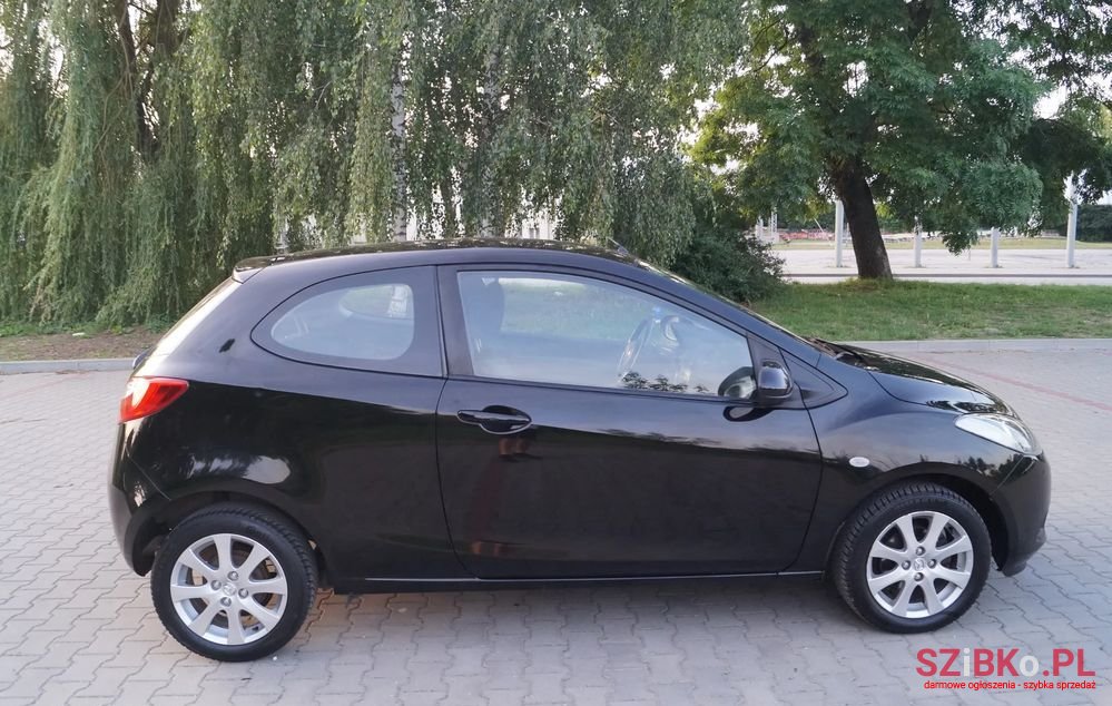 2009' Mazda 2 1.3 Comfort photo #6