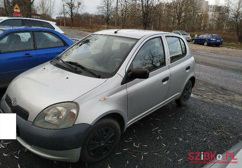 2001' Toyota Yaris photo #1