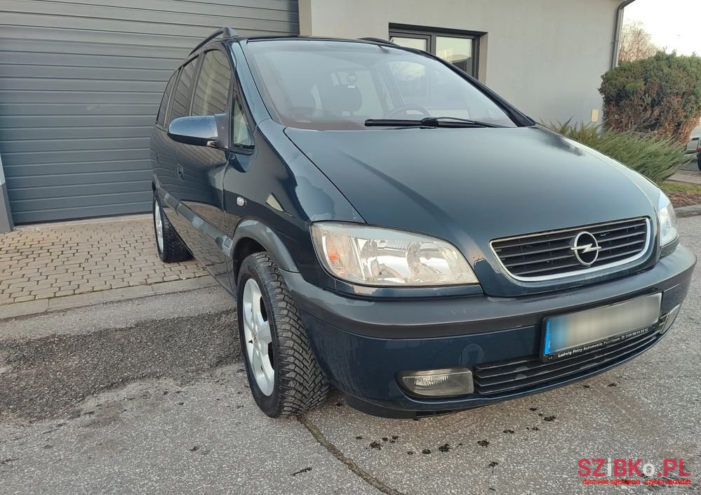 2002' Opel Zafira 1.8 16V Comfort photo #3