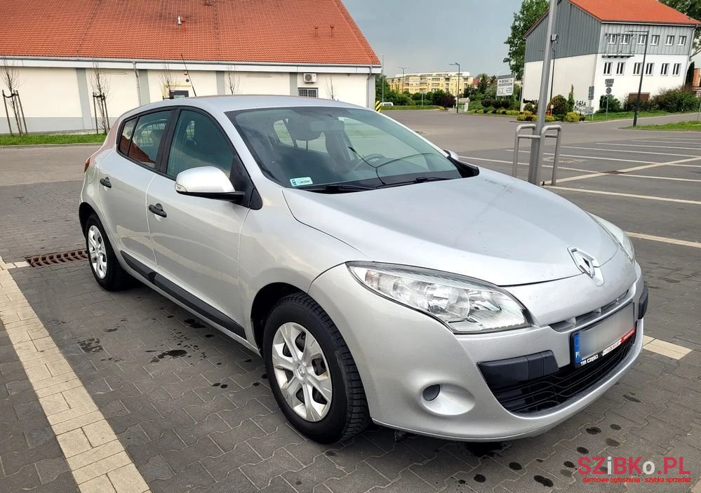 2010' Renault Megane 1.5 Dci Authentique photo #1