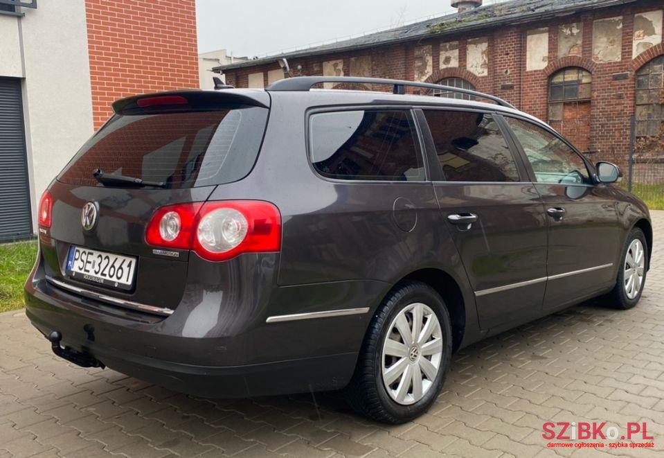 2008' Volkswagen Passat photo #5