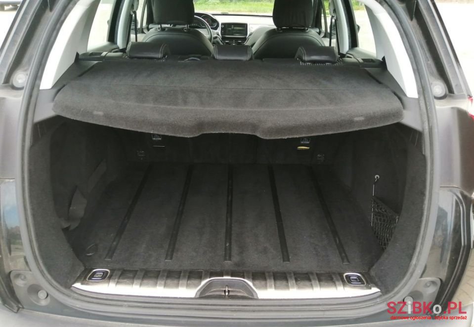 2014' Peugeot 2008 photo #6