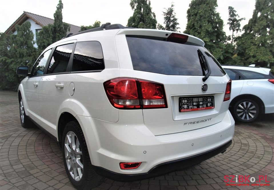 2012' Fiat Freemont photo #4