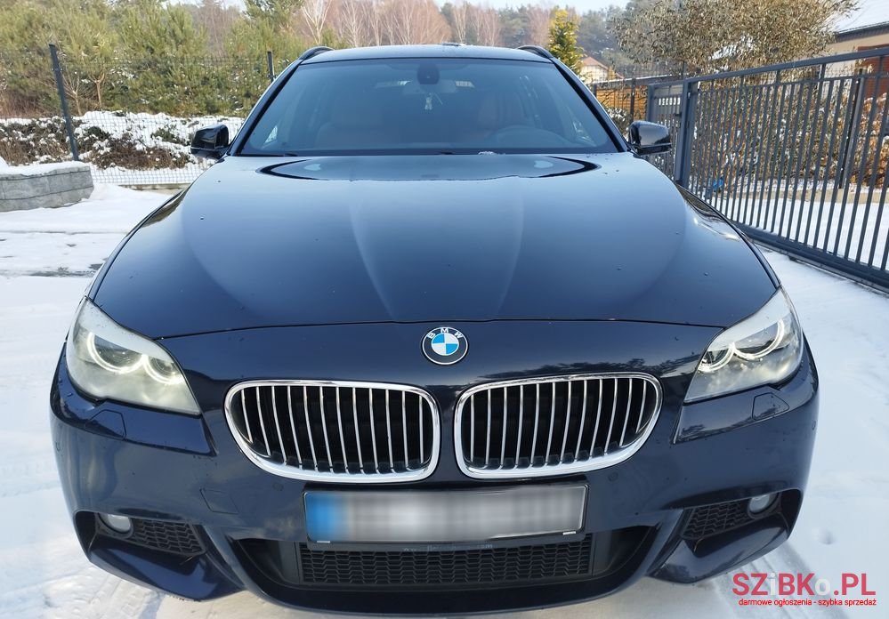 2011' BMW 5 Series photo #4