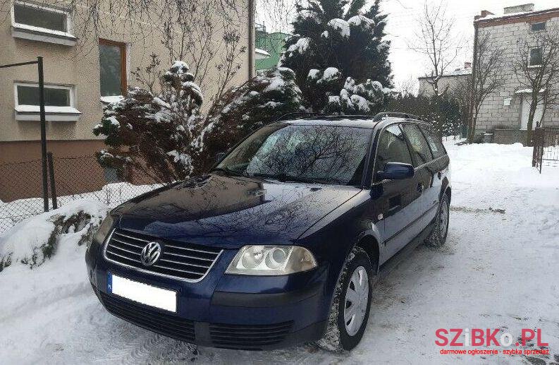 2002' Volkswagen Passat photo #1