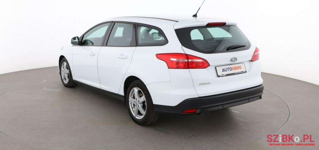 2016' Ford Focus photo #3