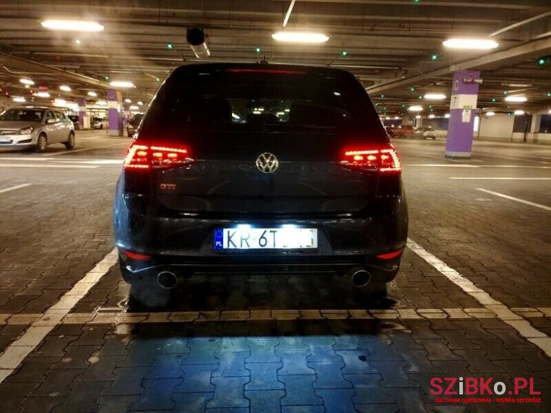 2017' Volkswagen Golf photo #4