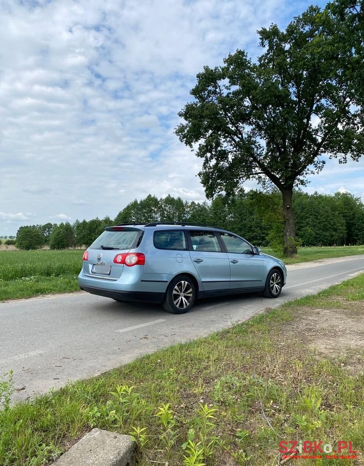 2006' Volkswagen Passat Variant photo #6