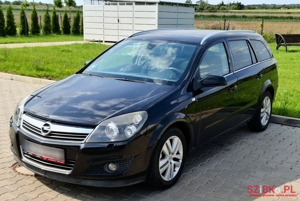 2008' Opel Astra 1.6 Enjoy photo #1