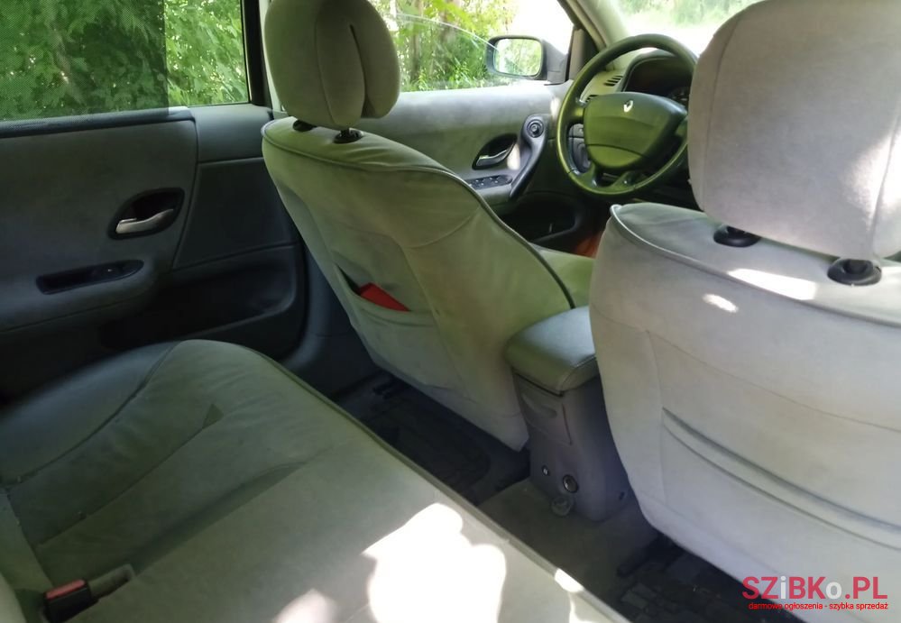 2002' Renault Laguna 2.0 Rte photo #6