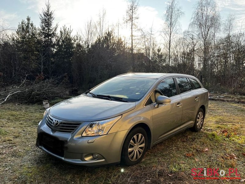 2009' Toyota Avensis 2.0 D-4D Sol photo #5