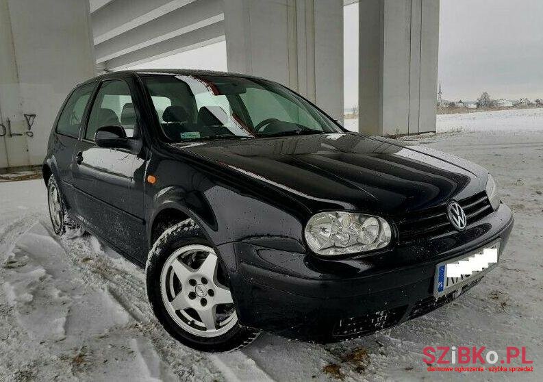 1999' Volkswagen Golf photo #1