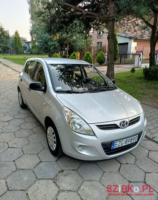 2010' Hyundai i20 photo #3