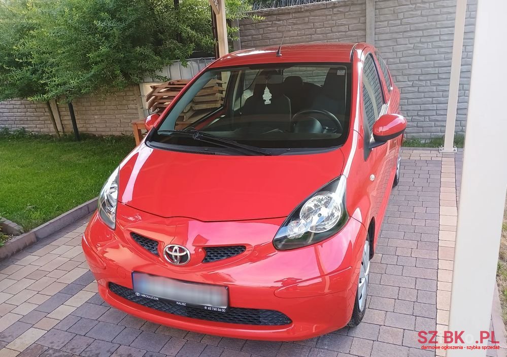 2008' Toyota Aygo photo #1