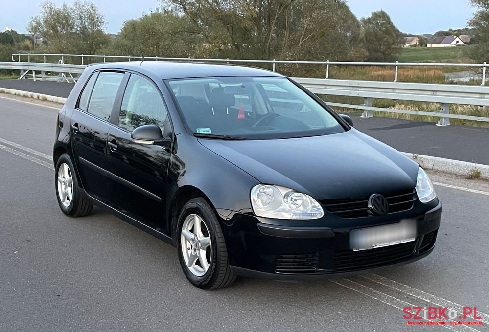 2007' Volkswagen Golf photo #2