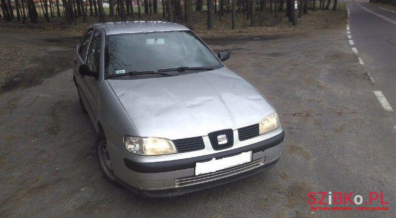 2002' SEAT Cordoba photo #2