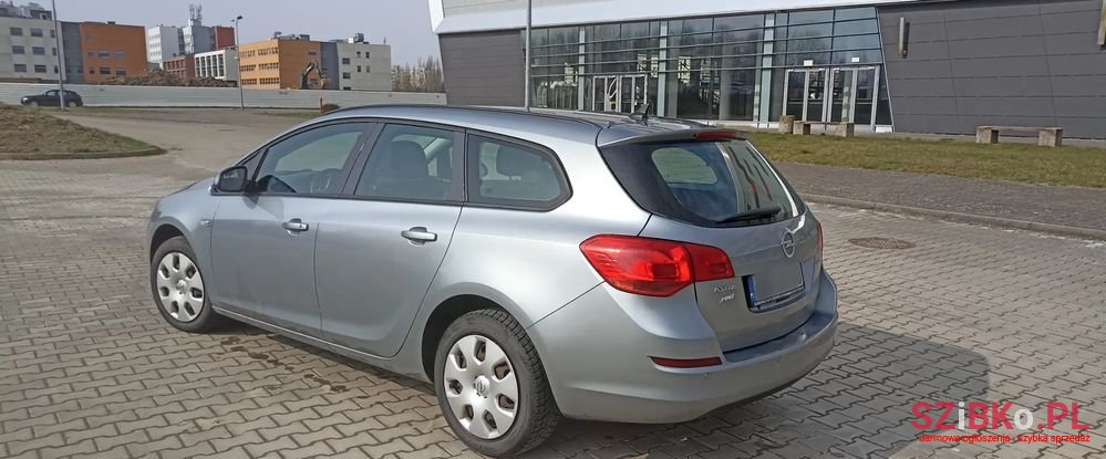 2010' Opel Astra Iv 1.7 Cdti Essentia photo #5