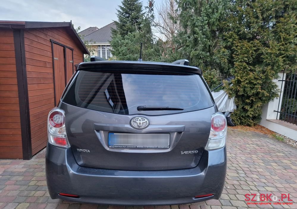 2011' Toyota Verso 1.6 photo #6