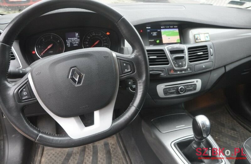 2014' Renault Laguna photo #3