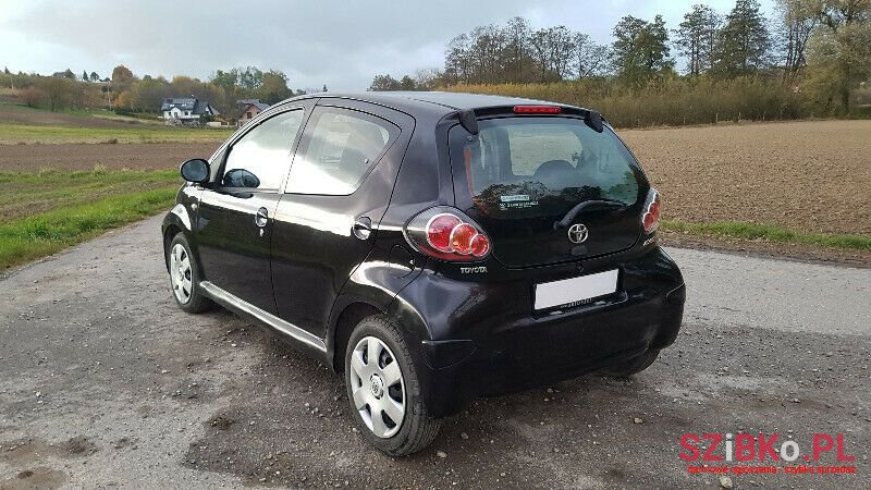 2010' Toyota Aygo photo #5