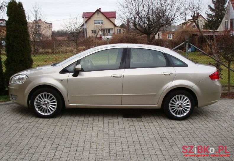 2010' Fiat Linea photo #1